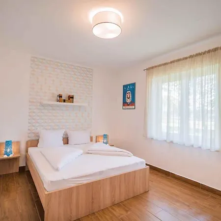 بيت للعطل Magdolna In - Balaton 36166 *