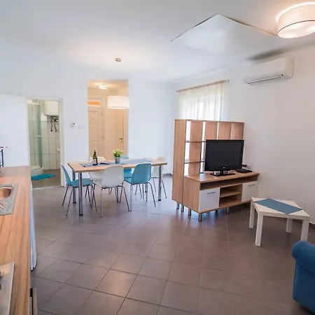 Magdolna In - Balaton 36166 * Siófok