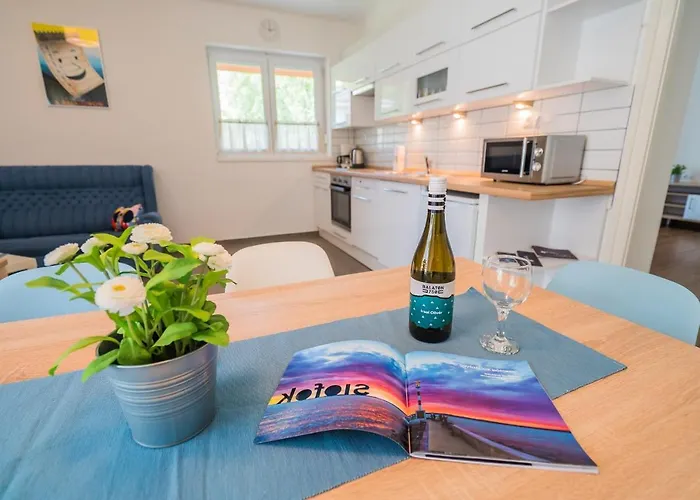 Magdolna In - Balaton 36166 Siófok