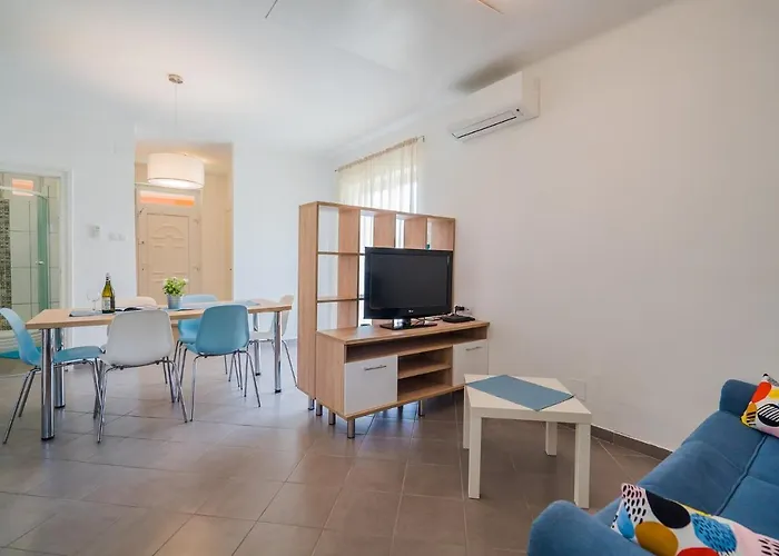 Magdolna In - Balaton 36166 * Siófok